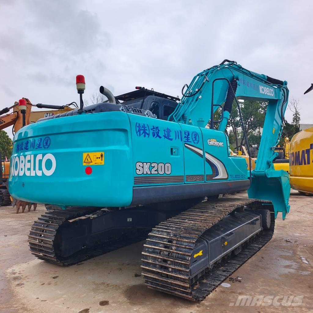 Kobelco SK200-8 Excavatoare pe șenile

