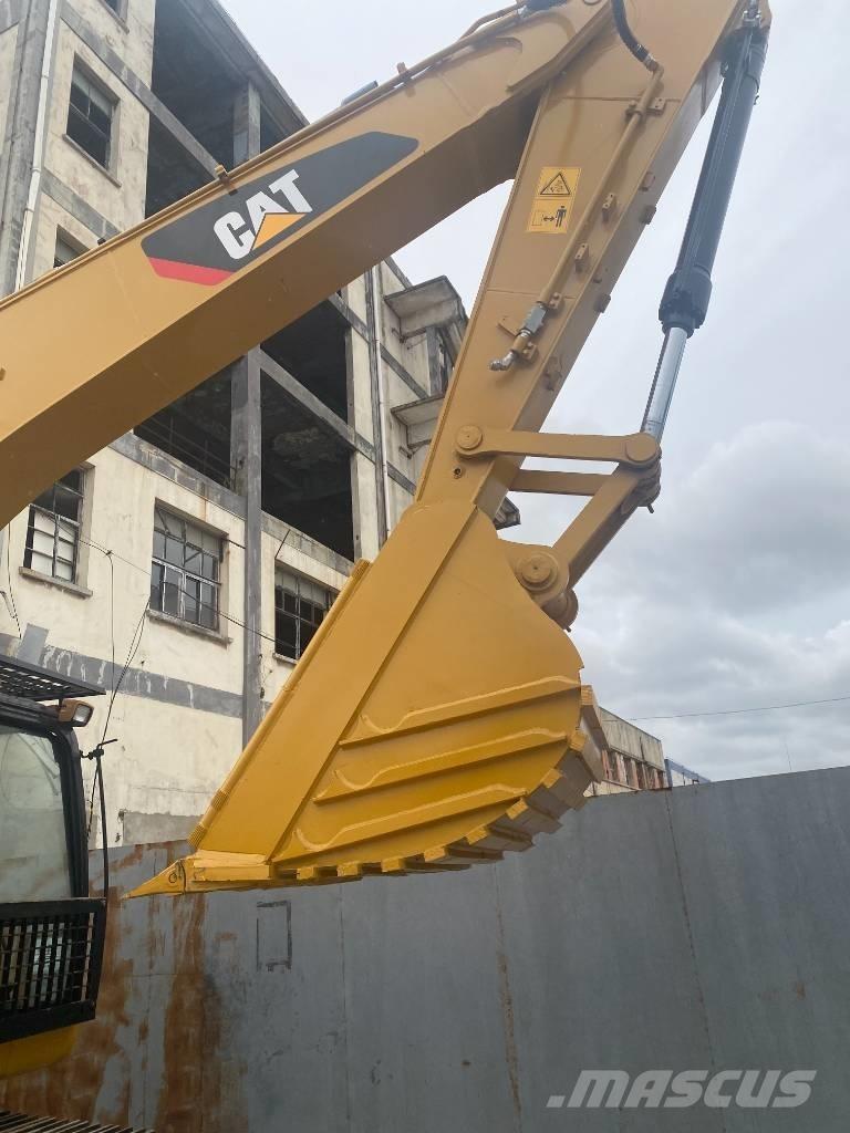 CAT 320 D Excavatoare pe șenile
