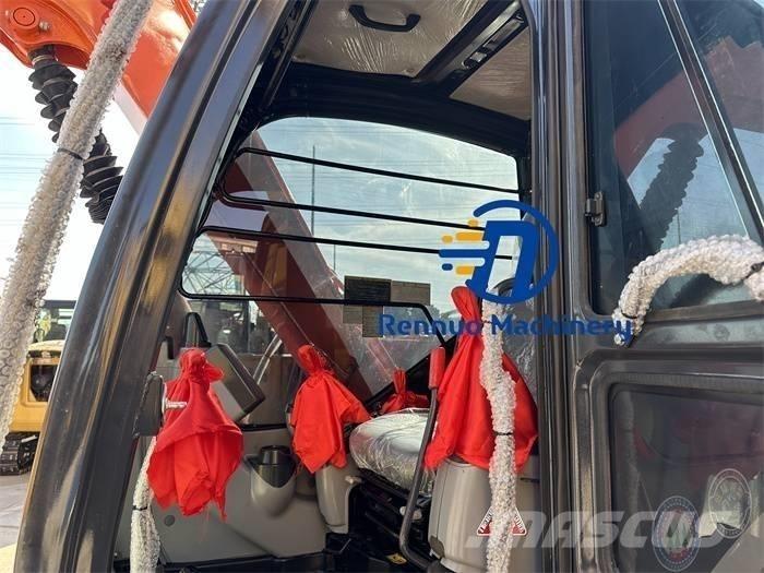 Hitachi ZX70 Excavatoare pe șenile
