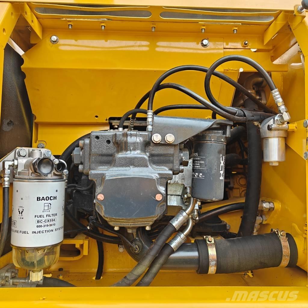 Komatsu 220-8 Excavatoare pe șenile

