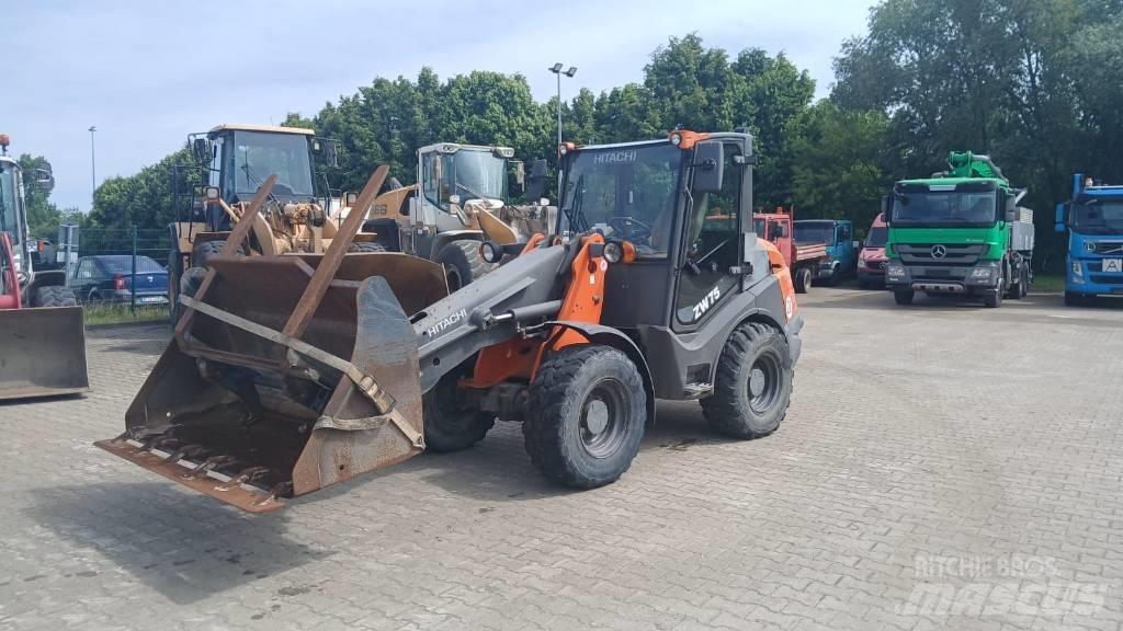 Hitachi ZW 75 Incarcator pe pneuri