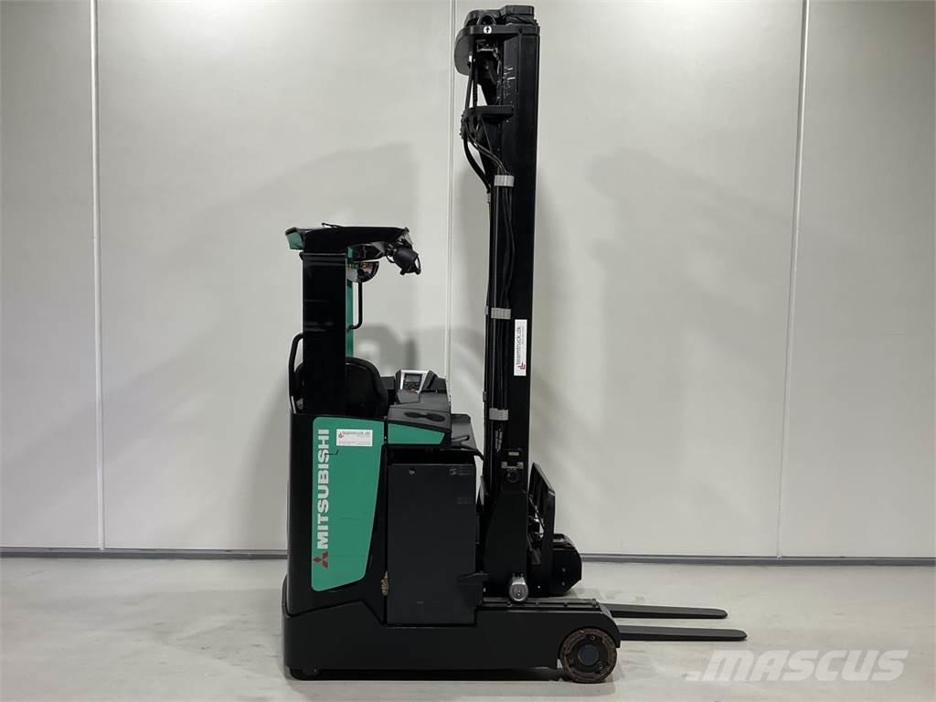 Mitsubishi RB16NH Stivuitor cu catarg retractabil