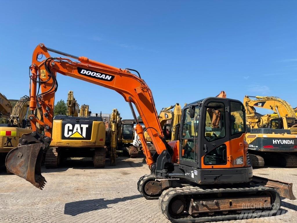 Doosan DX 80 R Excavatoare 7t - 12t