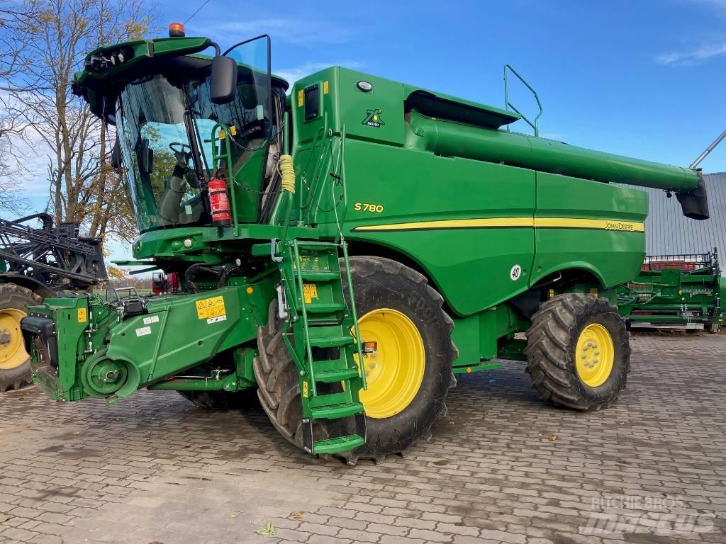 John Deere S 780 Combine de secerat