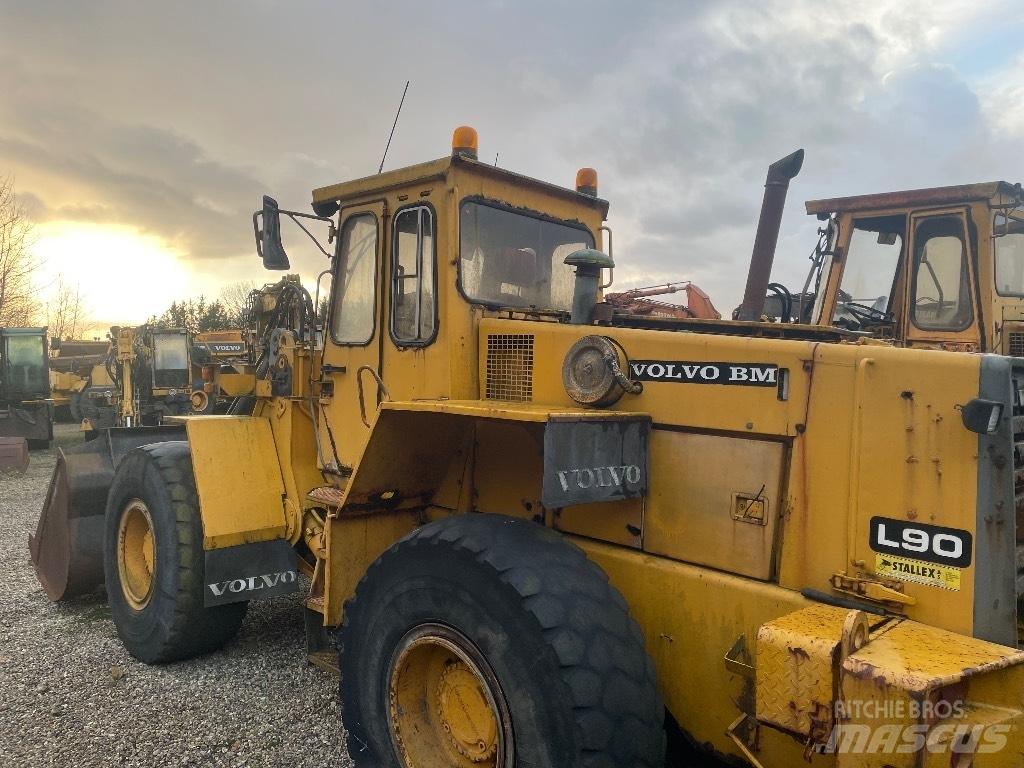 Volvo L90 Incarcator pe pneuri