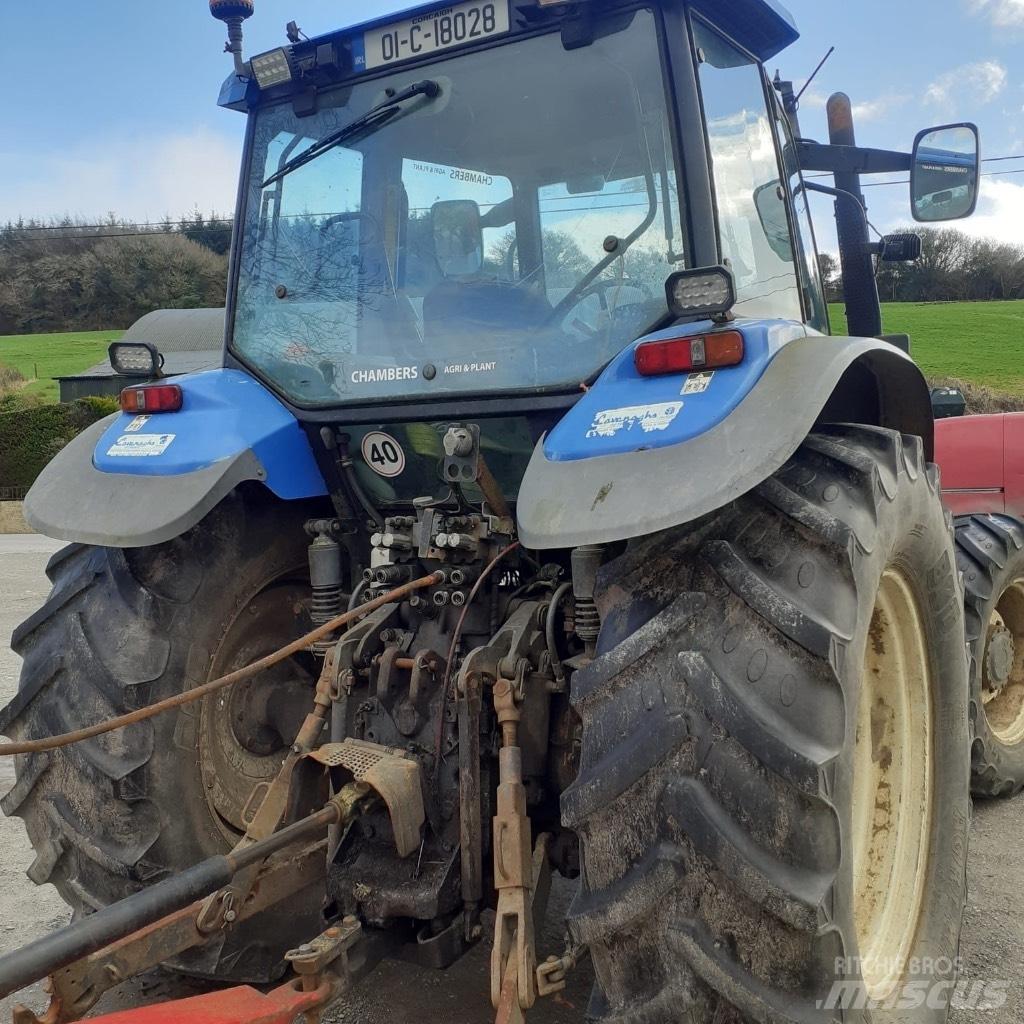 New Holland TM 135 Tractoare