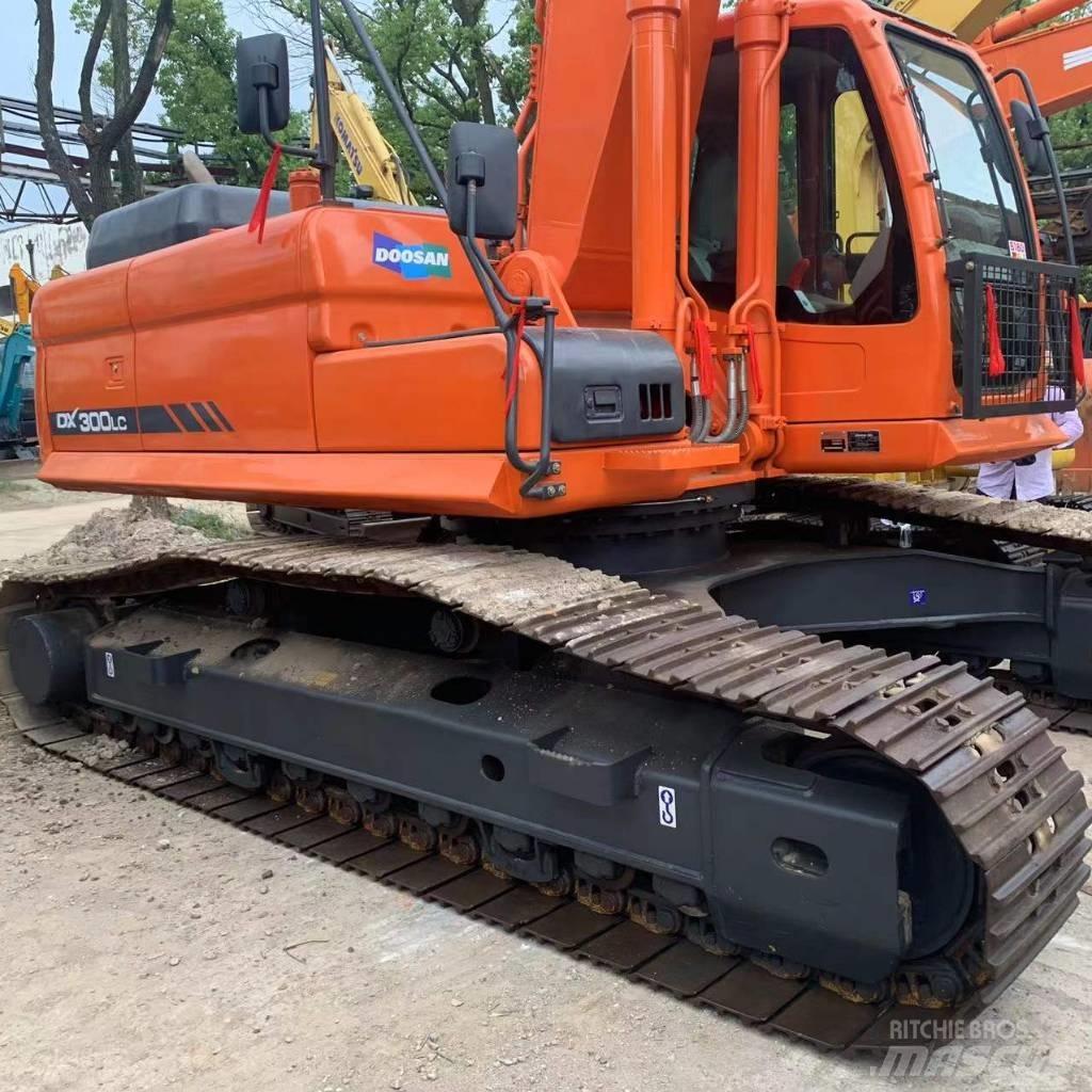 Doosan DX 300 Excavatoare pe șenile
