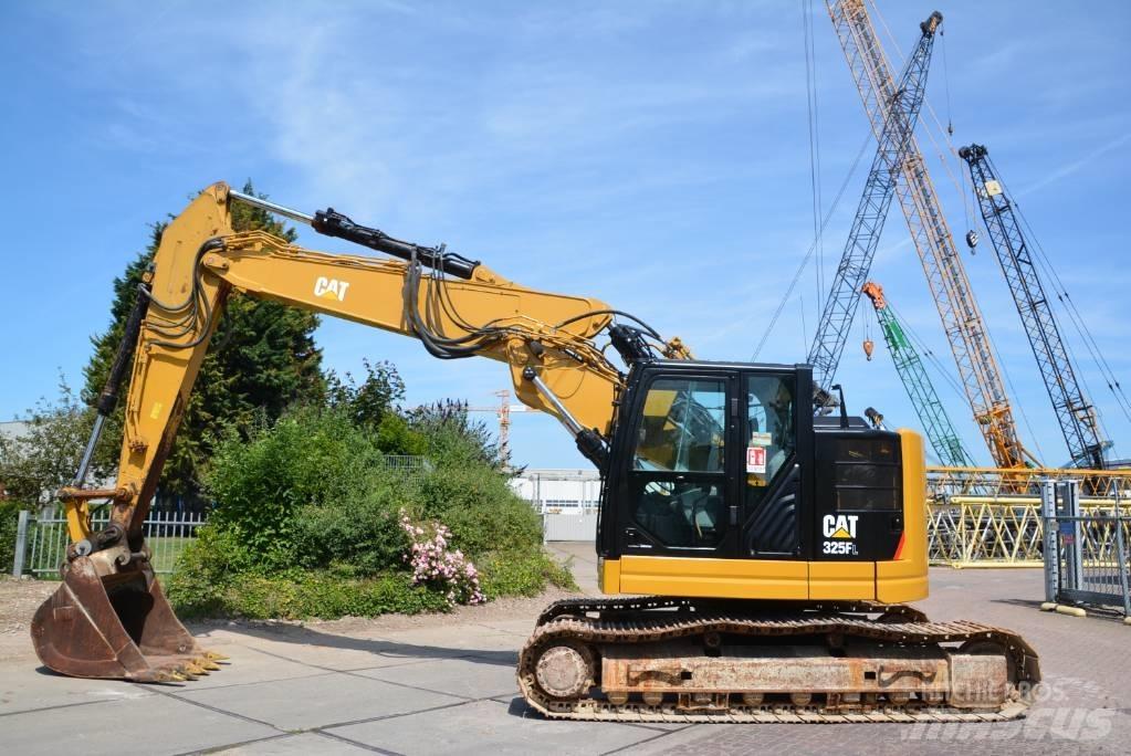 CAT 325 FL CR Excavatoare pe șenile
