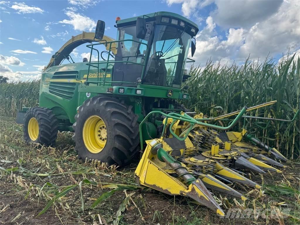 John Deere 7400 Forajere cu autopropulsare