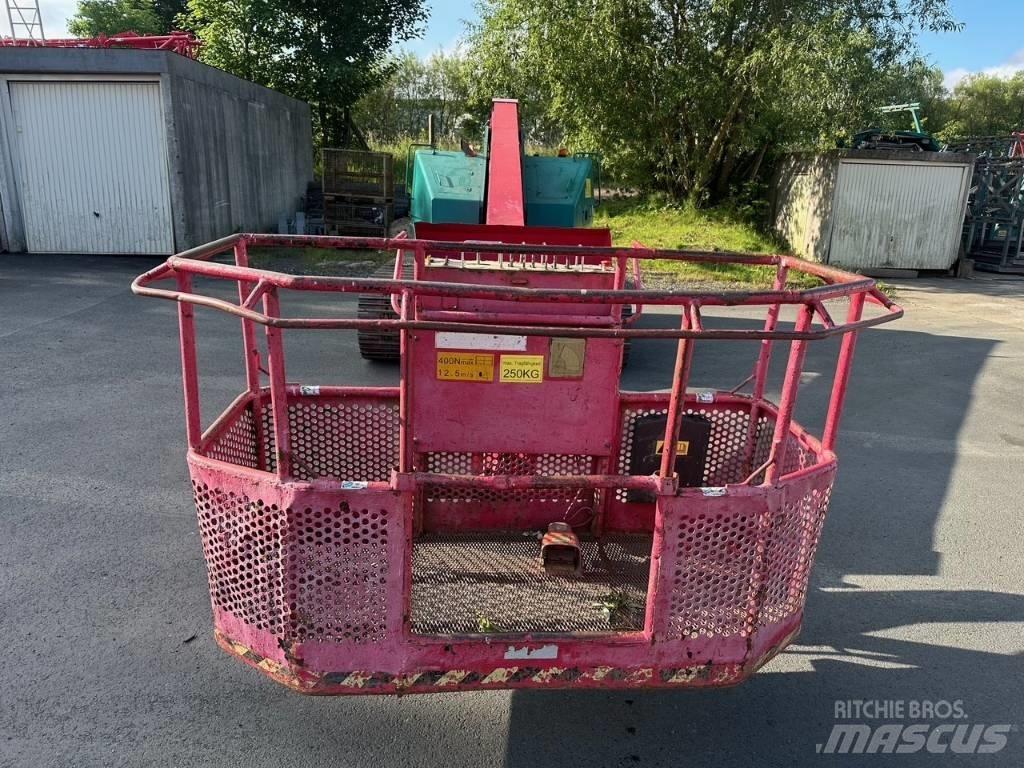 Aichi SR 182 Nacele cu brat telescopic