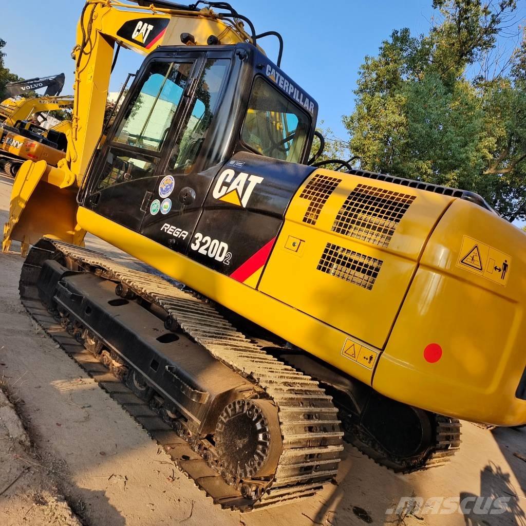 CAT 320 D2 Excavatoare pe șenile
