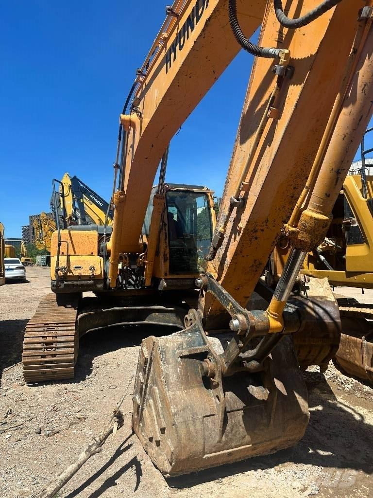 Hyundai 220LC-9S Excavatoare pe șenile
