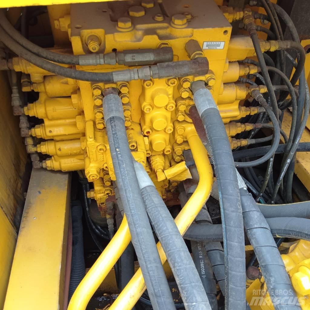 Komatsu PC 300-7 Excavatoare pe șenile
