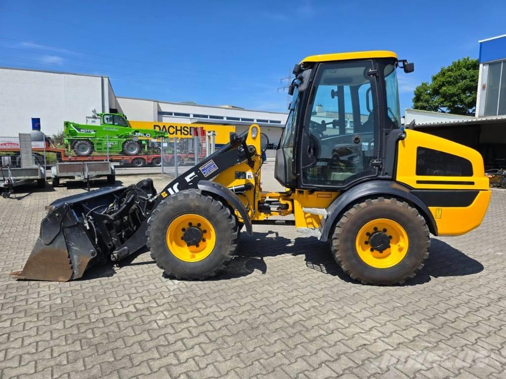 JCB 409SV Incarcator pe pneuri