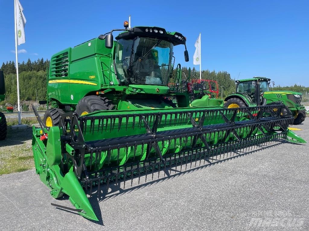John Deere T 550 Combine de secerat