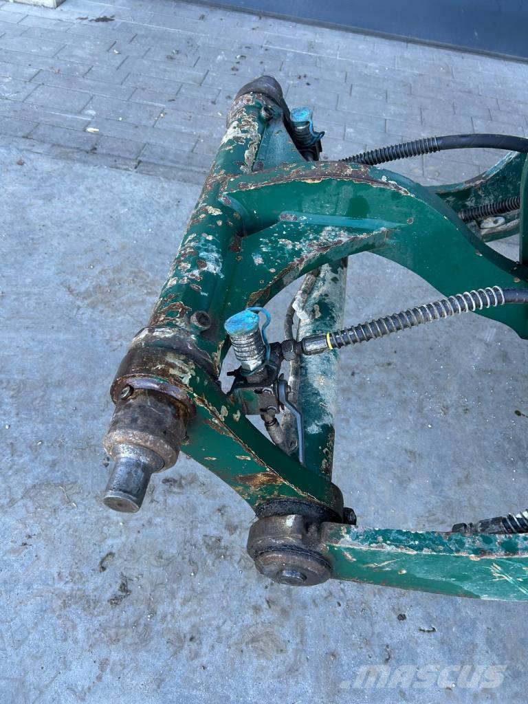 Atlas AR 75 Incarcator pe pneuri