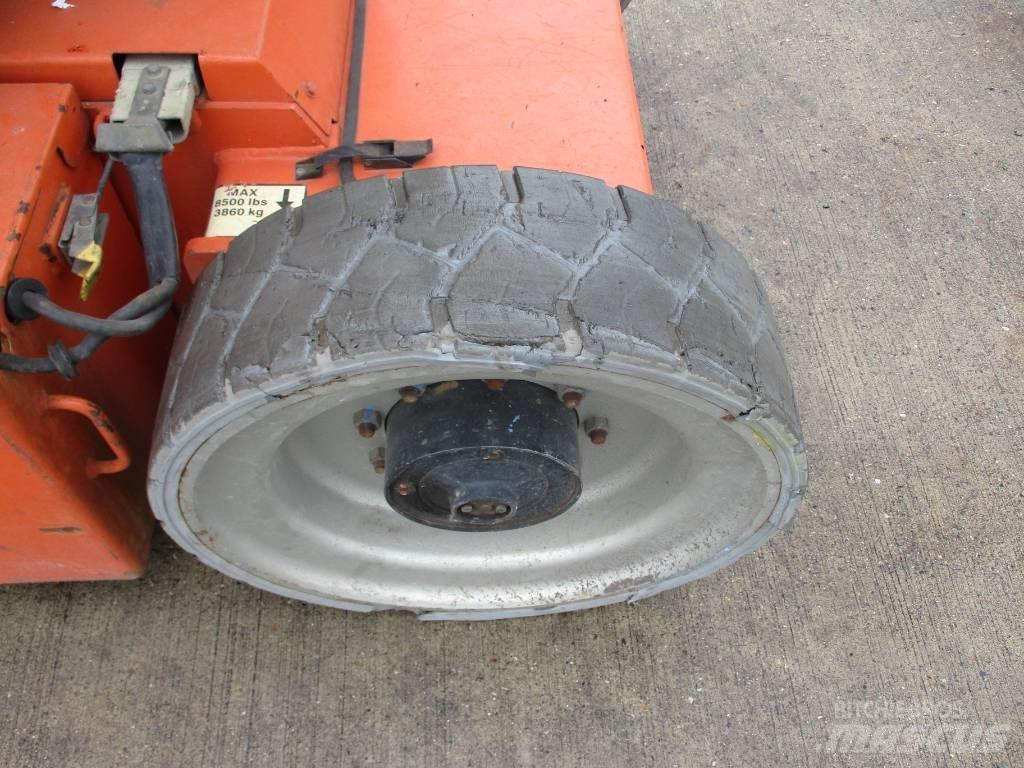 JLG E 300 AJP (718) Nacele compacte autopropulsante