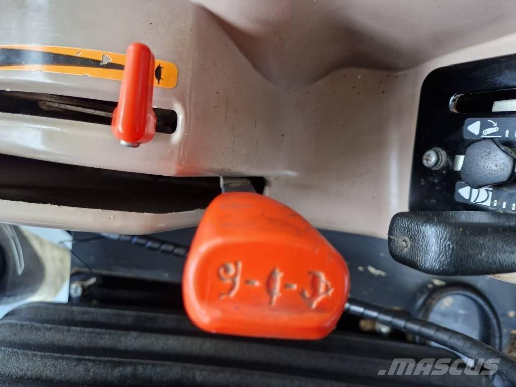 Kubota M 8560 DT Tractoare