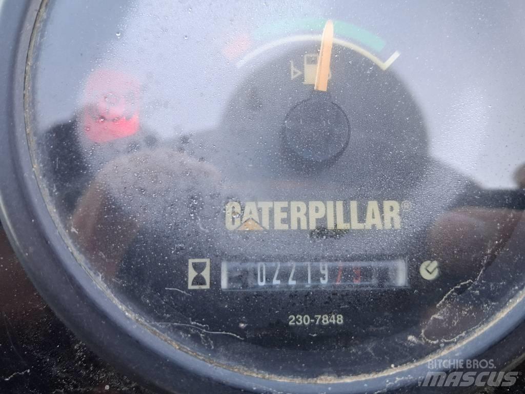 CAT CB 24 Cilindri compactori dubli