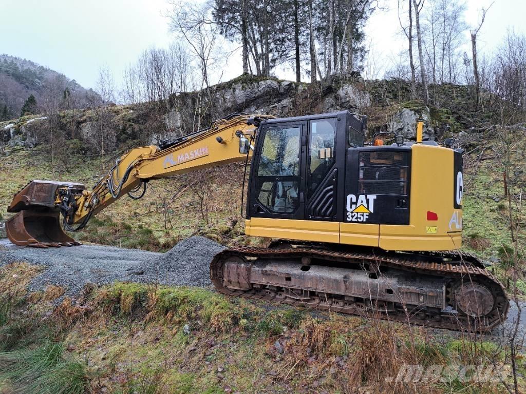 CAT 325 FL CR Excavatoare pe șenile
