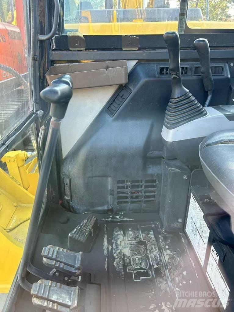 Komatsu PC 56 Excavatoare pe șenile
