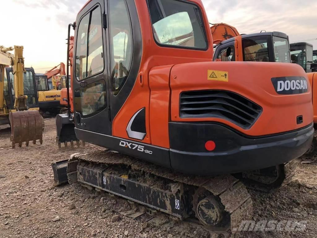 Doosan 75-9c Excavatoare pe șenile
