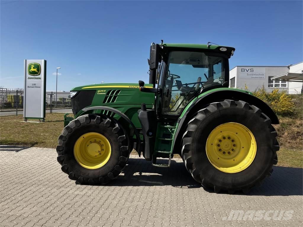John Deere 6215R Tractoare
