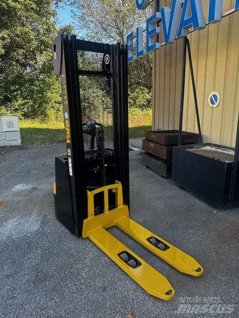 Yale MS 14 AC Transpaleta manuala