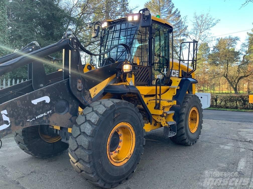 JCB 437 HT Incarcator pe pneuri