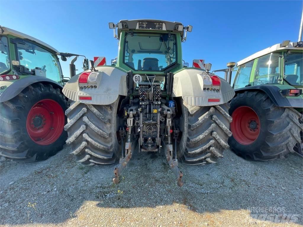 Fendt 933 Vario Tractoare