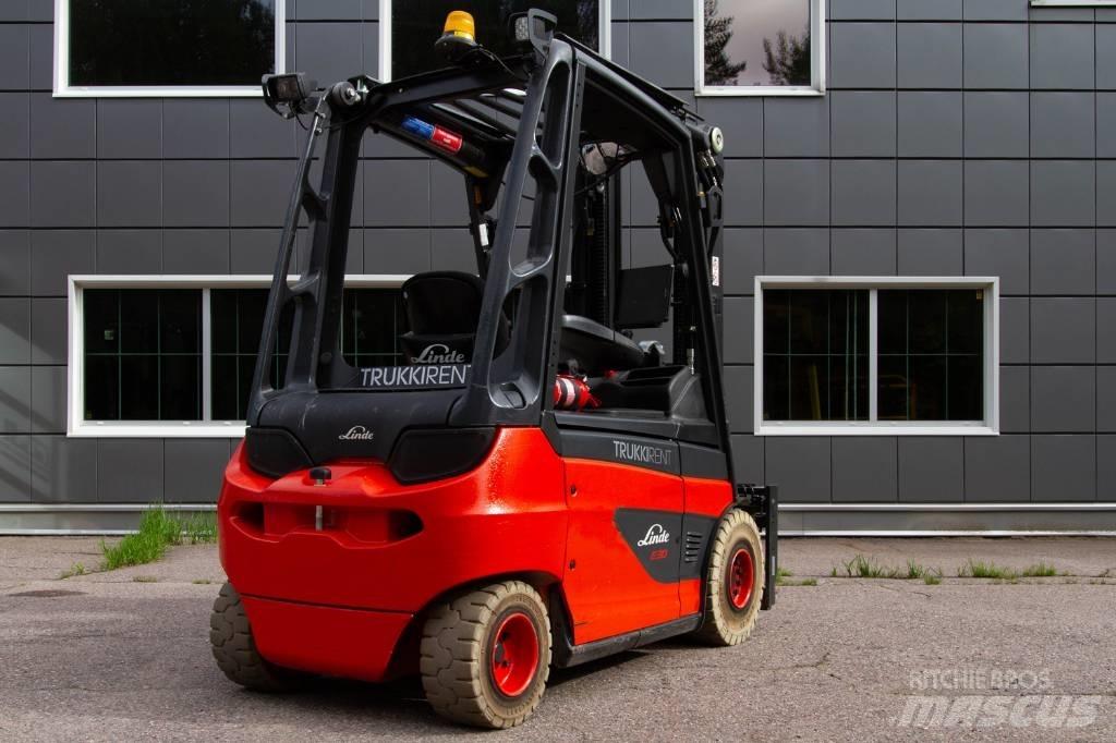 Linde E30-01 Stivuitor electric
