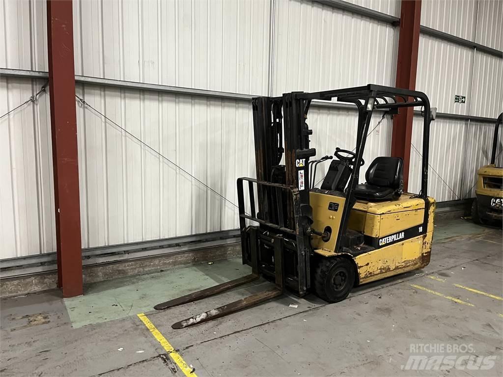 CAT EP18KT Stivuitor electric