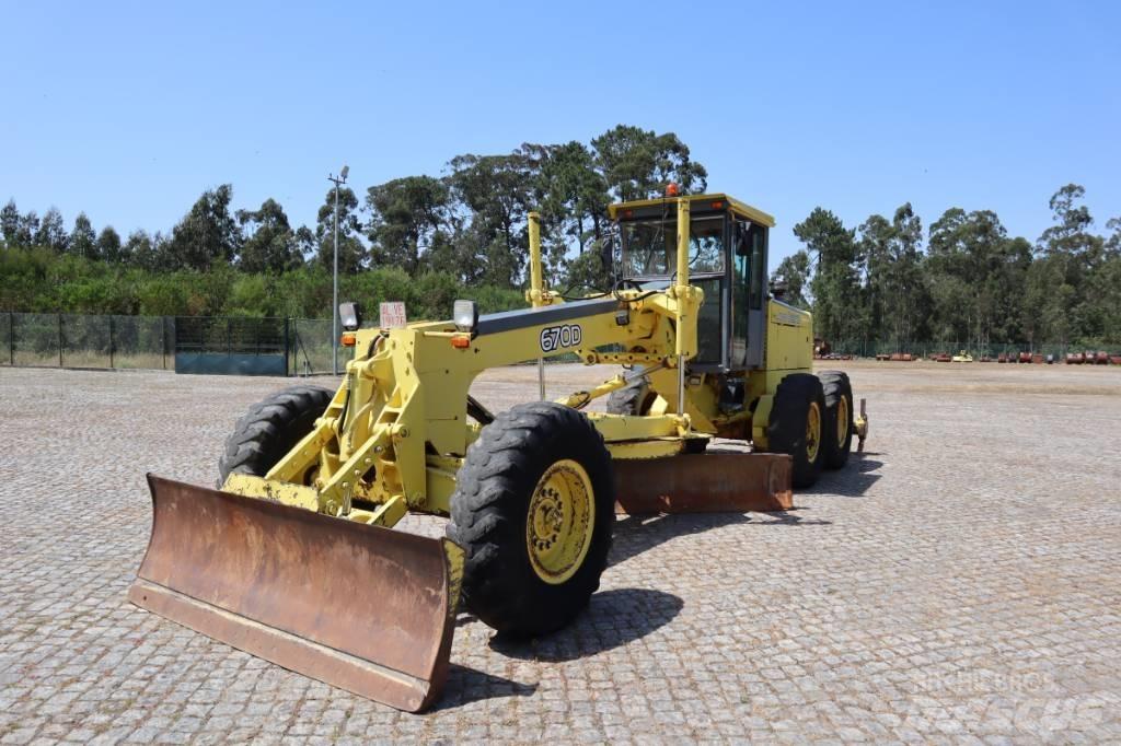 John Deere 670B Gredere