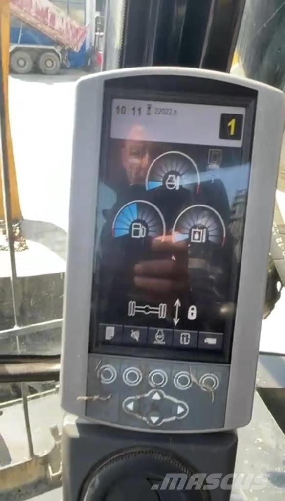 CAT 318D MH Paleta de manipulare
