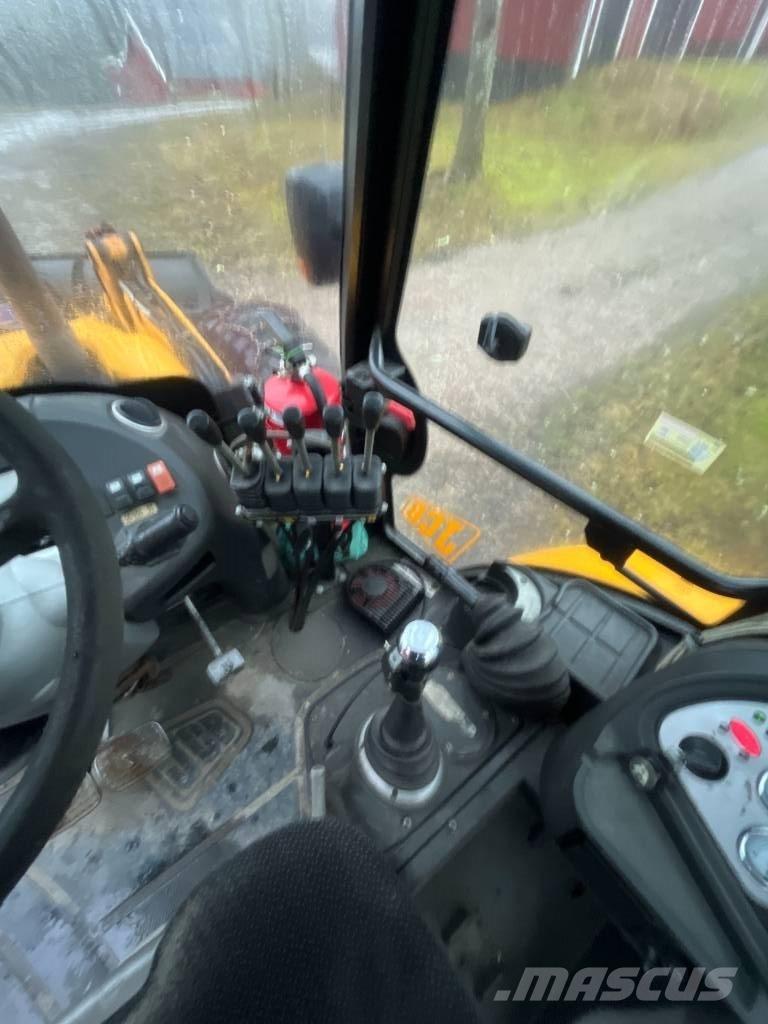 JCB 4X Incarcator pe pneuri