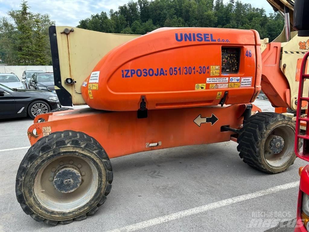 JLG 800 AJ Nacele cu brat articulat