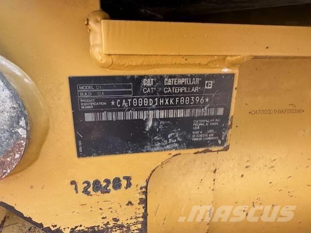 CAT D1 Buldozere pe senile