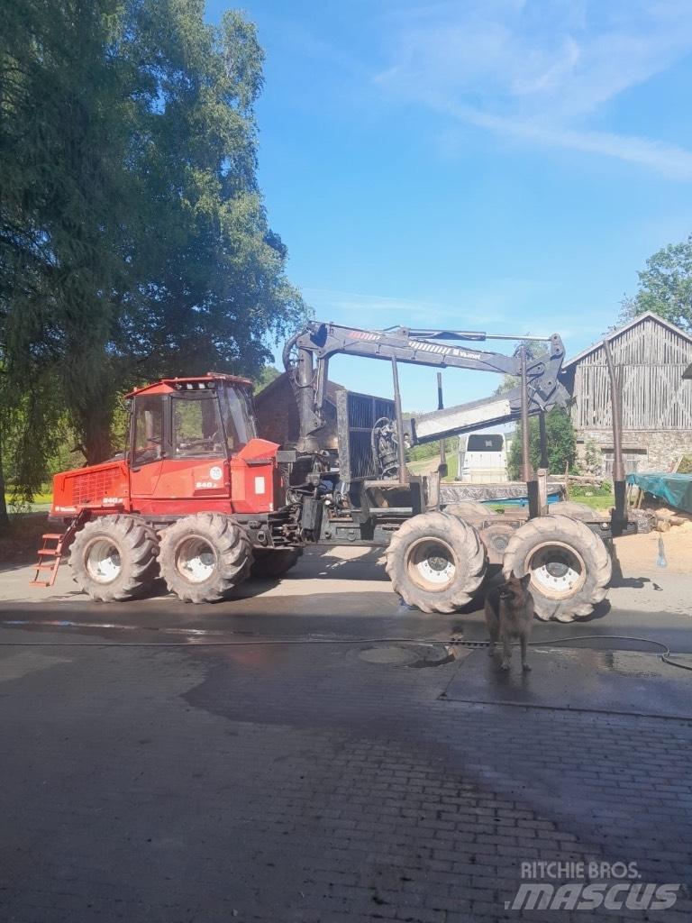 Valmet 840.2 Transportoare