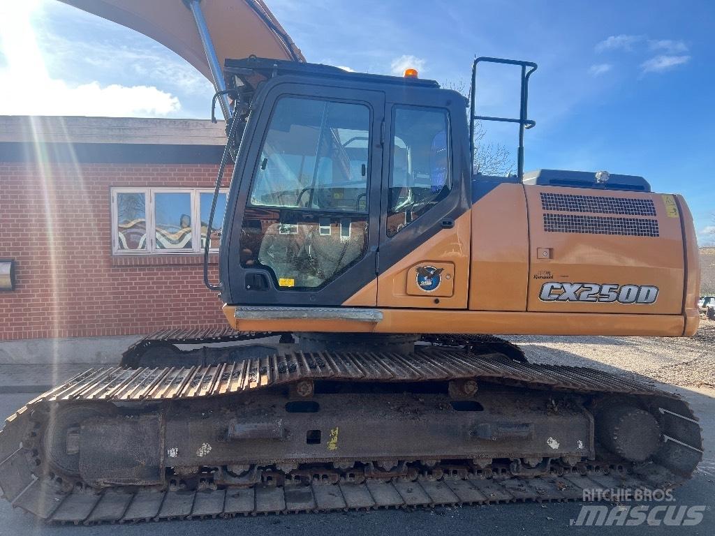 CASE CX 250 D Excavatoare pe șenile
