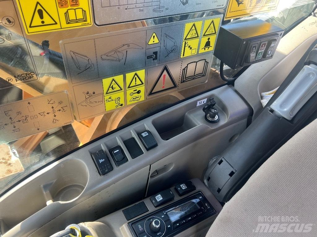CASE CX 250 D Excavatoare pe șenile
