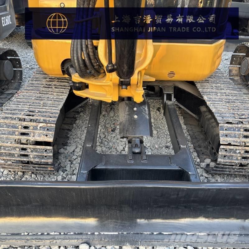 CAT 304 Mini excavatoare < 7t