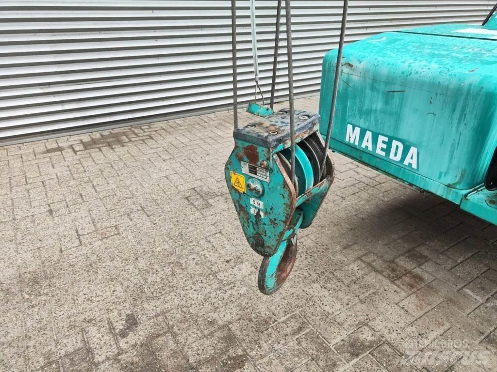 Maeda MC 405 CRME Macarele