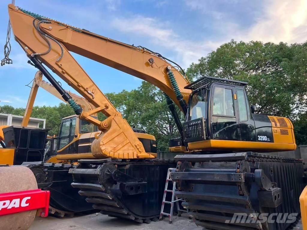 CAT 320 D2 Excavator amfibiu