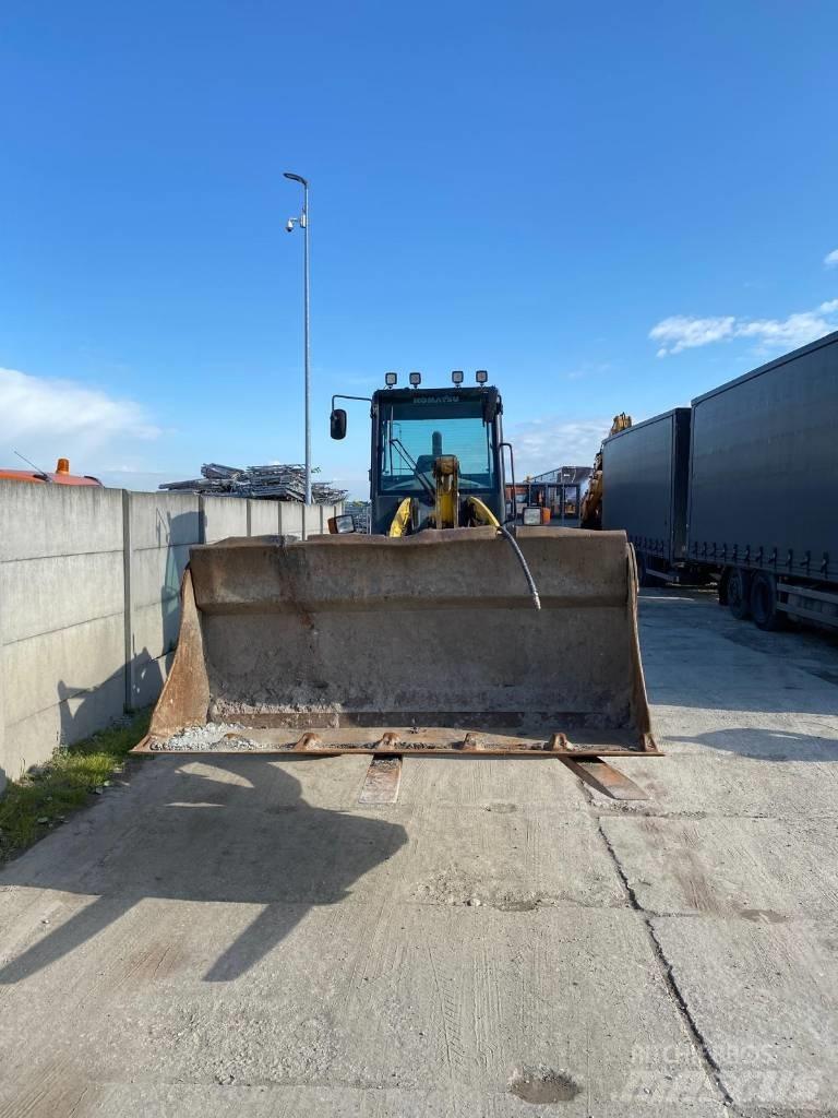 Komatsu WA 100 M-5 Incarcator pe pneuri