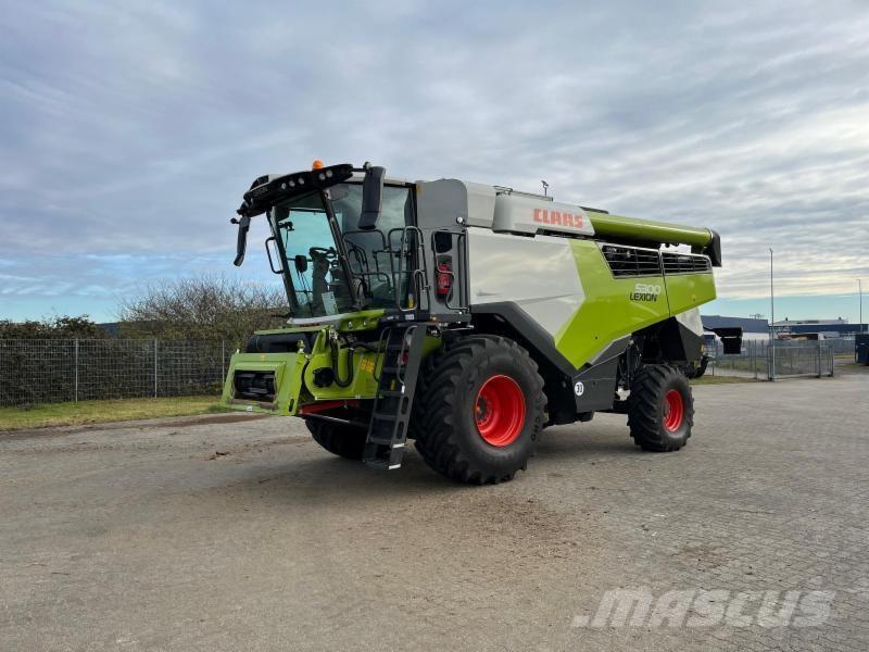 CLAAS LEXION 5300 Combine de secerat