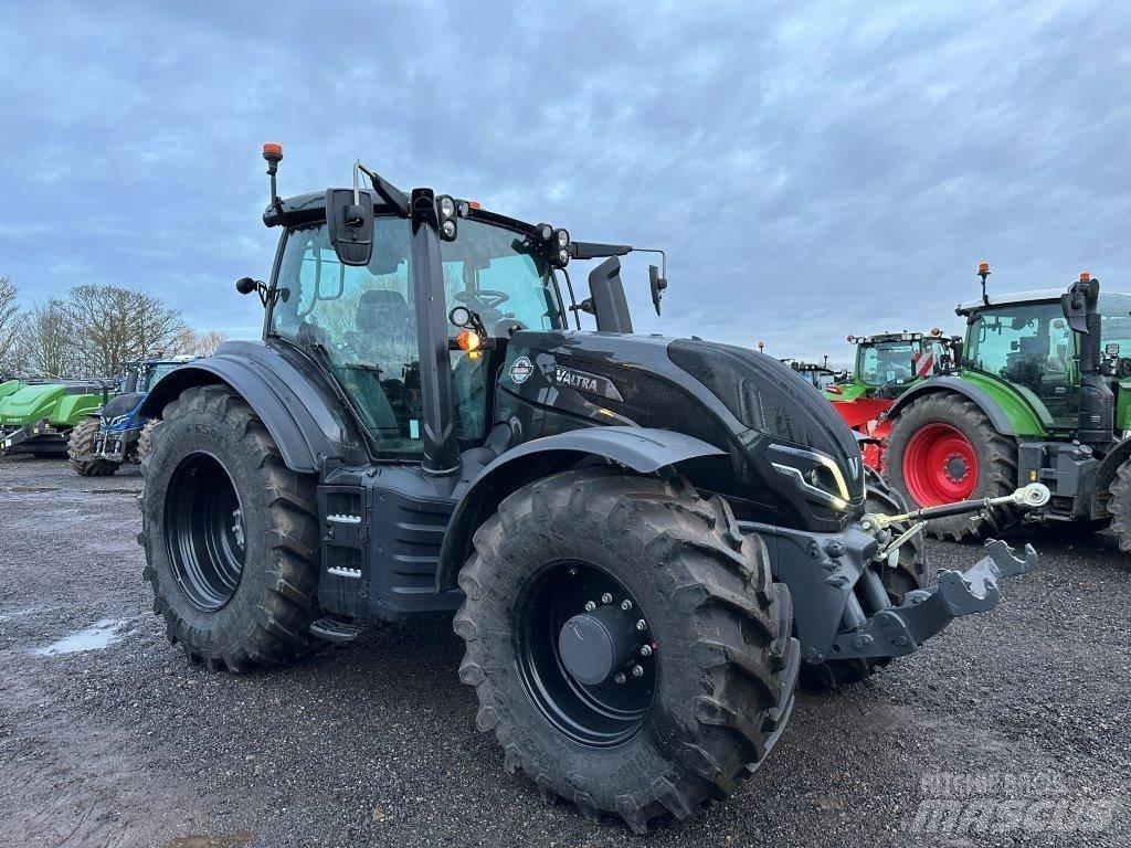 Valtra T 235 Direct Tractoare