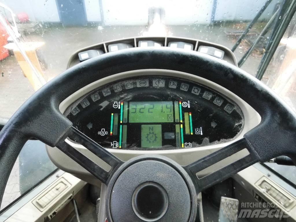 CASE 721 D Incarcator pe pneuri