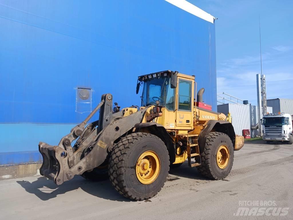 Volvo L 120 E Incarcator pe pneuri