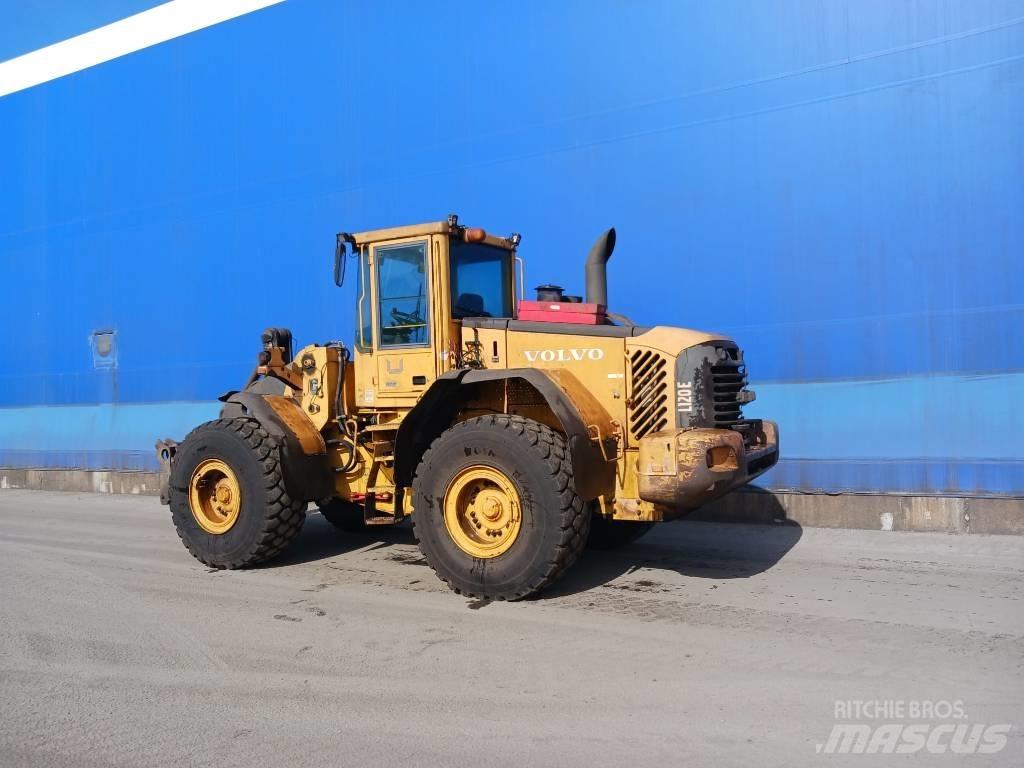 Volvo L 120 E Incarcator pe pneuri