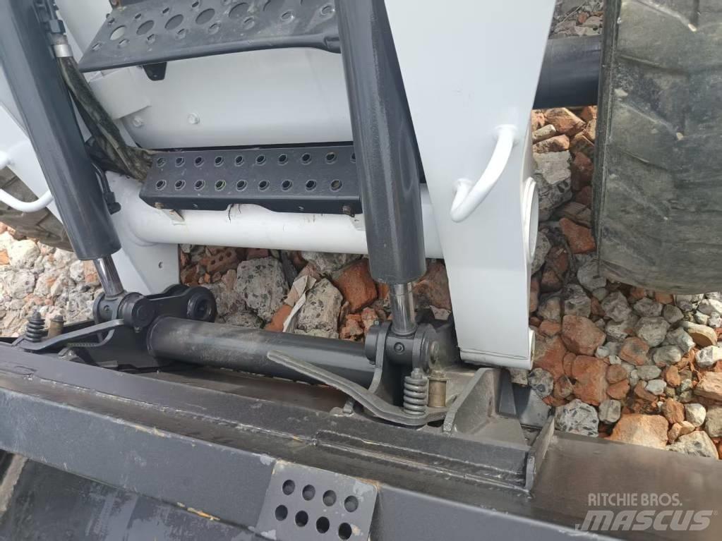 Bobcat S 220 Mini incarcator